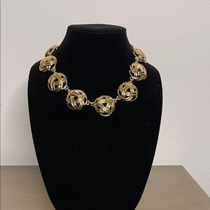 Elegant Gold Knot Necklace